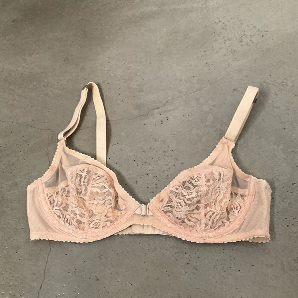 Victoria’s Secret Vintage Lace Bra